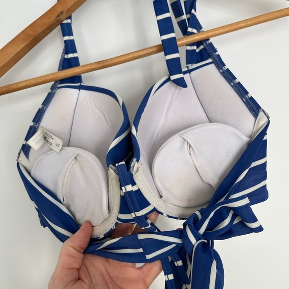 Striped Blue and White Bikini Top - Picture 5 of 6